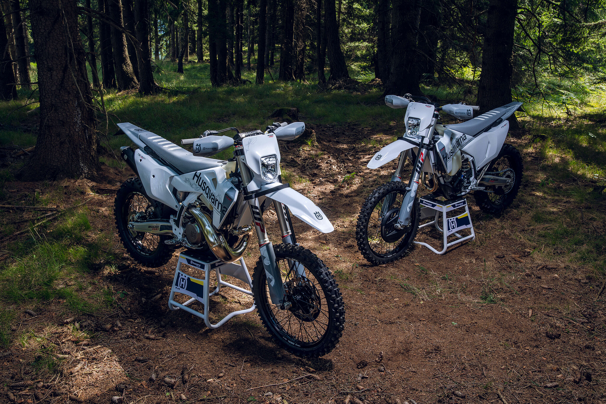 Husqvarna_TE 300_Pro__FE_350_Pro_2027_06.jpg